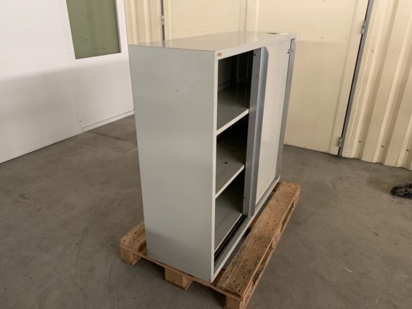 TOOL CABINET WITH 2 SLIDING DOORS