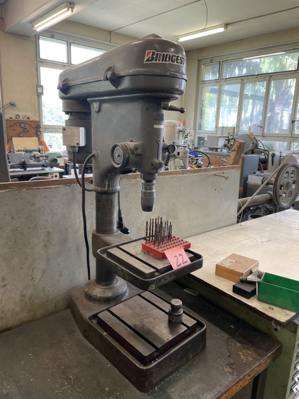 BOHRMASCHINE ZU WERKTISCH ""
