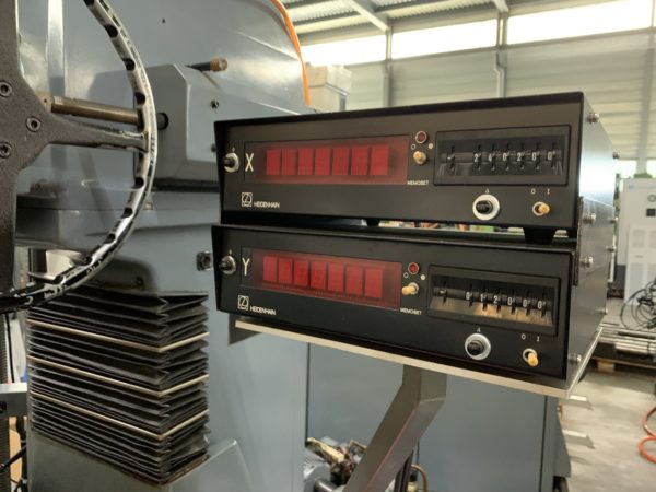 RECTIFIEUSE PAR COORDONNEES "HAUSER" TYPE 3-SMO