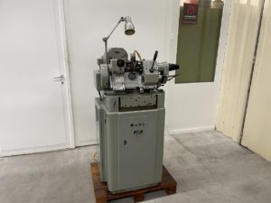 MACHINE A TAILLER "WAHLI" TYPE W-90