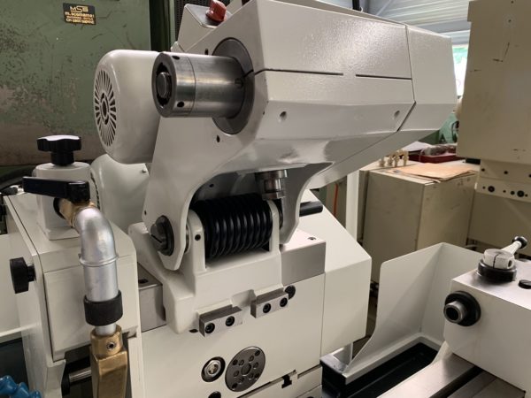 RECTIFIEUSE CYLINDRIQUE "TSCHUDIN" HTG-610