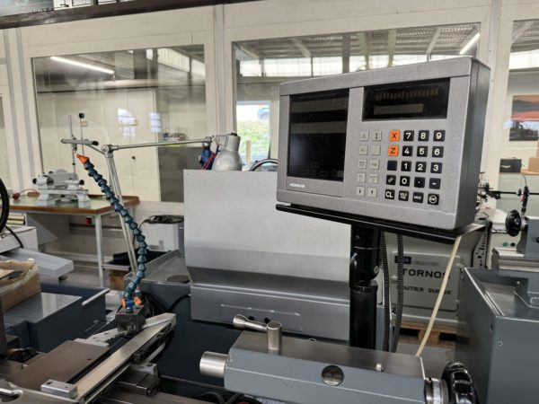 LEITSPINDELDREHBANK "SCHAUBLIN" TYP 102N-VM W-25
