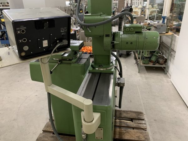 SCHLEIFMASCHINE "DECKEL" TYP S-11