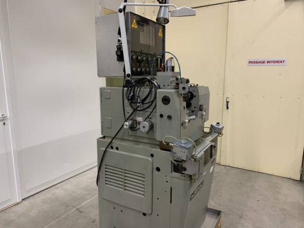 MACHINE A TAILLER "WAHLI" TYPE W-91