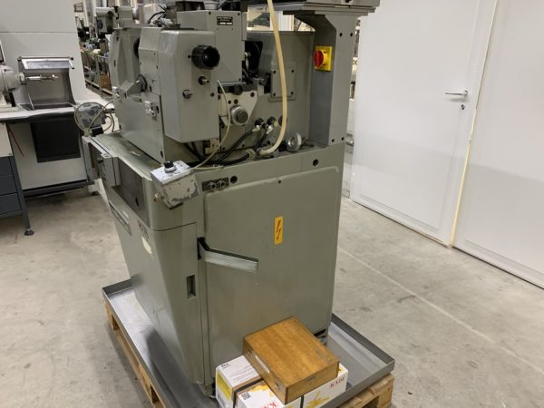 MACHINE A TAILLER "WAHLI" TYPE W-91