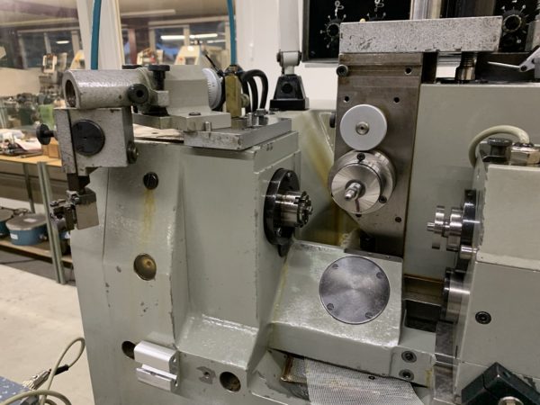 MACHINE A TAILLER "WAHLI" TYPE W-91