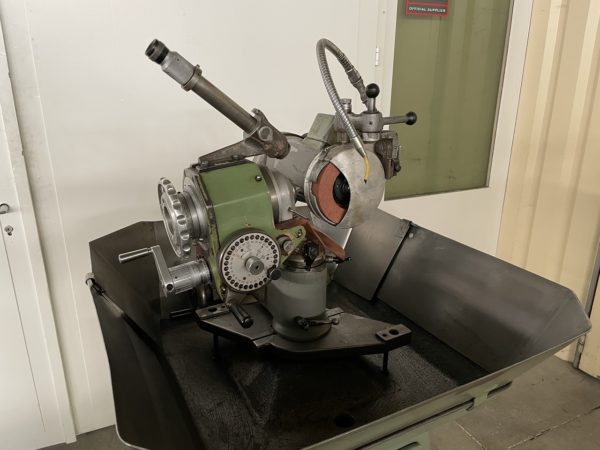 BOHRER-SCHLEIFMASCHINE "CHRISTEN" TYP 2-32
