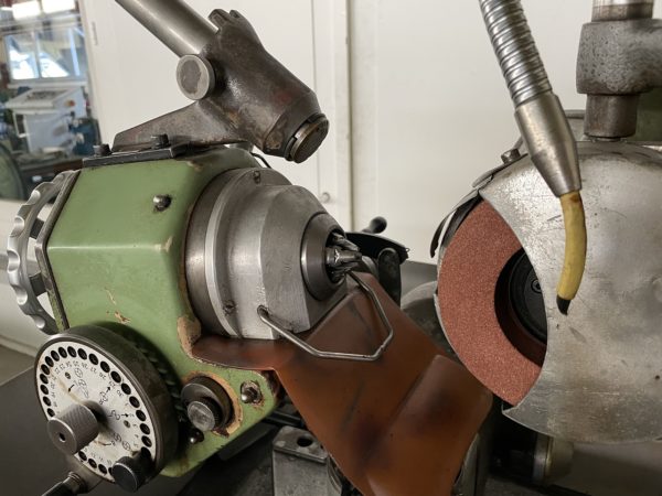 BOHRER-SCHLEIFMASCHINE "CHRISTEN" TYP 2-32