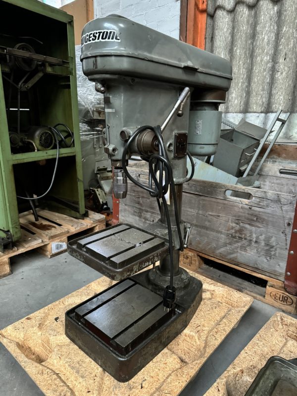 BOHRMASCHINE ZU WERKTISCH ""