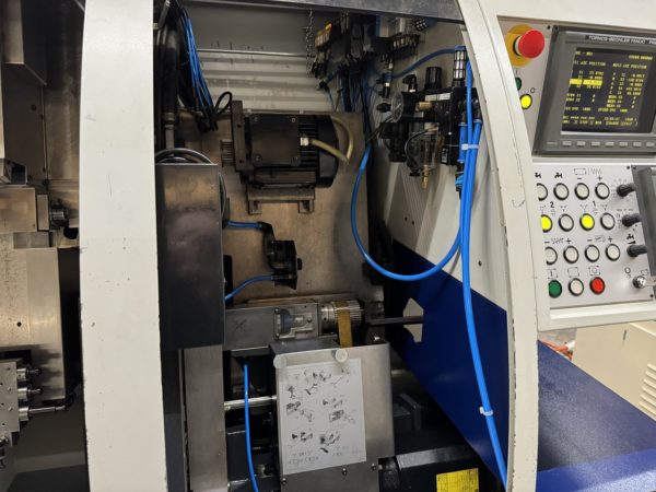 TOUR AUTOMATIQUE CNC TORNOS DECO 10
10 axes