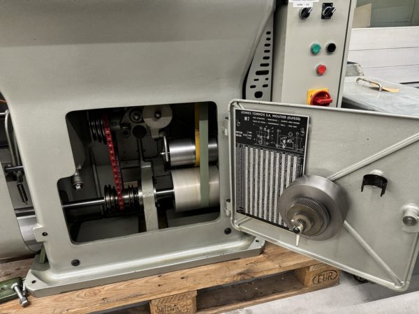 TOUR AUTOMATIQUE A DECOLLETER "TORNOS" TYPE M-7