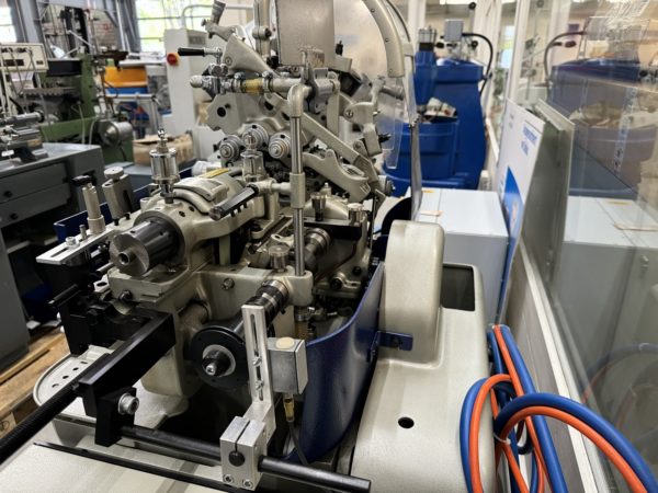 TOUR AUTOMATIQUE A DECOLLETER "TORNOS" TYPE M-7