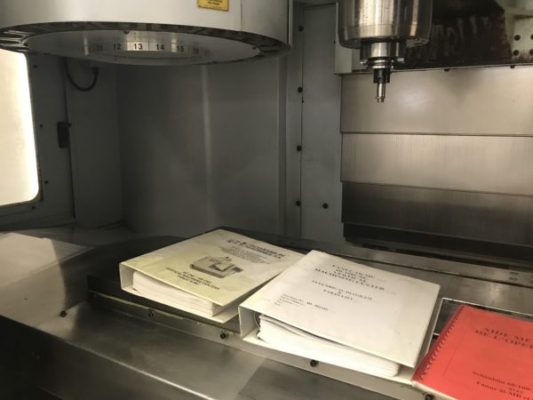 CENTRE D'USINAGE VERTICAL "SCHAUBLIN" TYPE 100-CNC