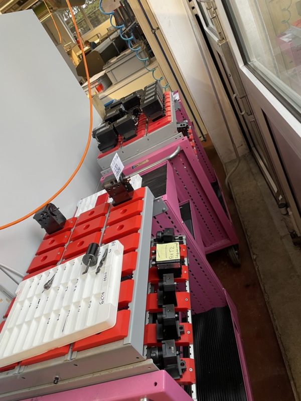 CNC TURNING MACHINE "BENZINGER" TYPE TNI-B10