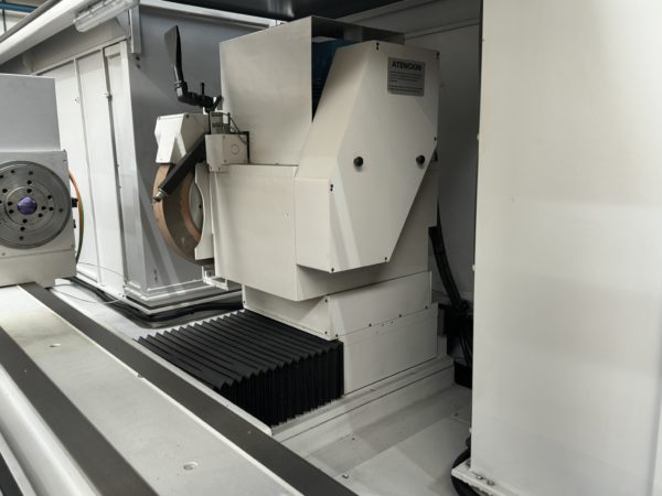 CNC RUNDSCHLEIFMASCHINE "GER" TYP CP-3000 CNC