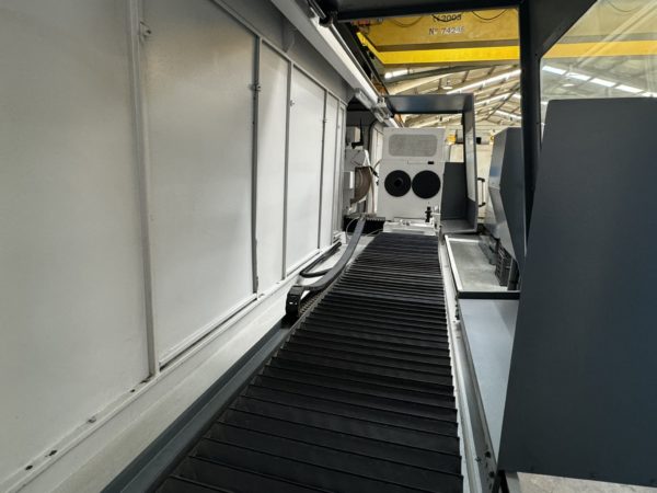 CNC RUNDSCHLEIFMASCHINE "GER" TYP CP-3000 CNC