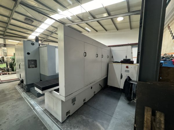 CNC RUNDSCHLEIFMASCHINE "GER" TYP CP-3000 CNC