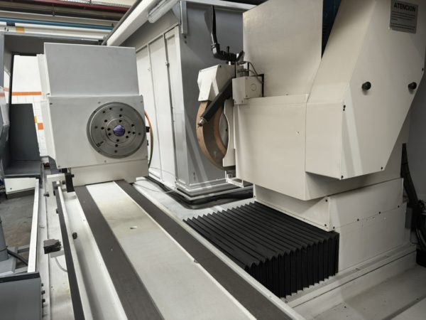 CNC RUNDSCHLEIFMASCHINE "GER" TYP CP-3000 CNC