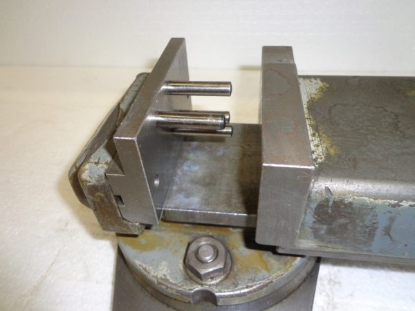 VICE "" JAWS WIDTH 105 MM