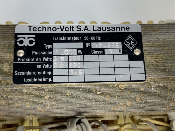 AUTO-TRANSFORMATEUR "TECHNO-VOLT" TYPE 1000-VA