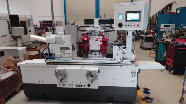 RECTIFIEUSE CYLINDRIQUE STUDER S-40-2