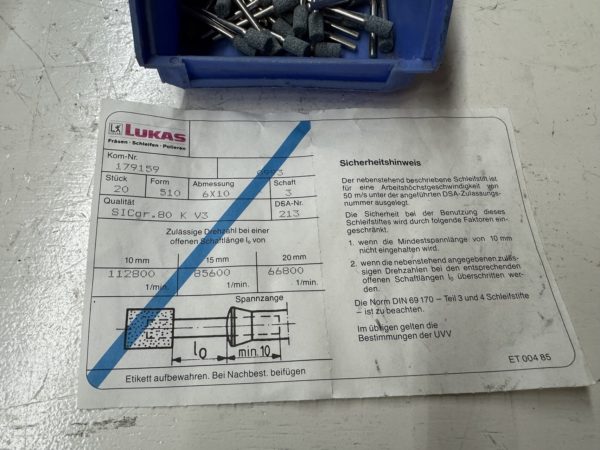 LOT DE MEULETTES LUKAS 6x10 SUR TIGE 3 MM.
(50 pcs.)