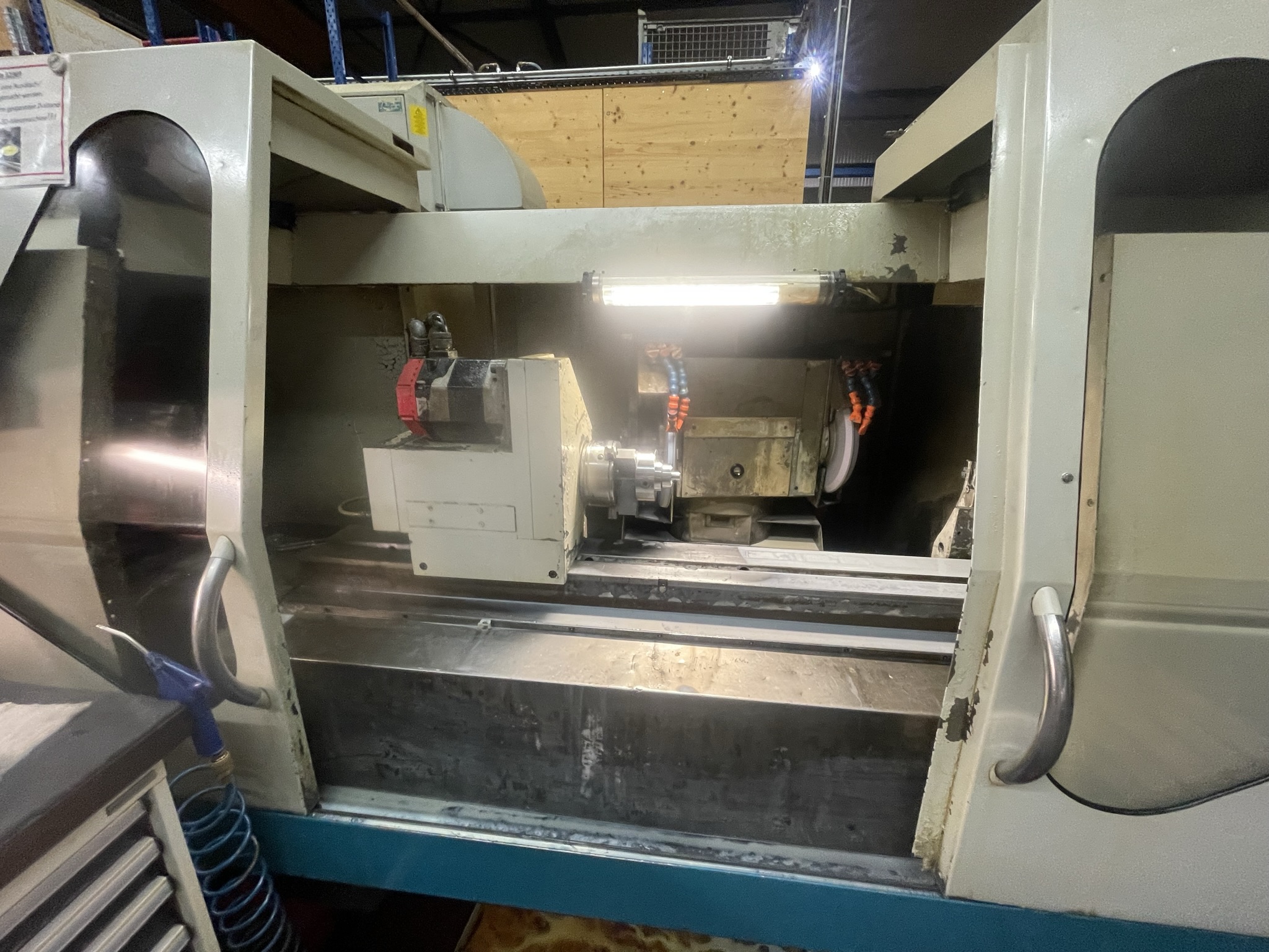 RECTIFIEUSE CYLINDRIQUE CNC KELLENBERGER KEL-VARIA UR 175/1000 RECTIFIEUSE CYLINDRIQUE CNC KELLENBERGER KEL-VARIA UR 175/1000