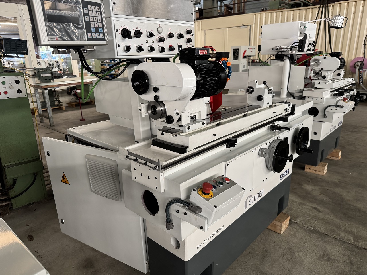 RECTIFIEUSE CYLINDRIQUE STUDER S-20 2 RECTIFIEUSE CYLINDRIQUE STUDER S-20 2