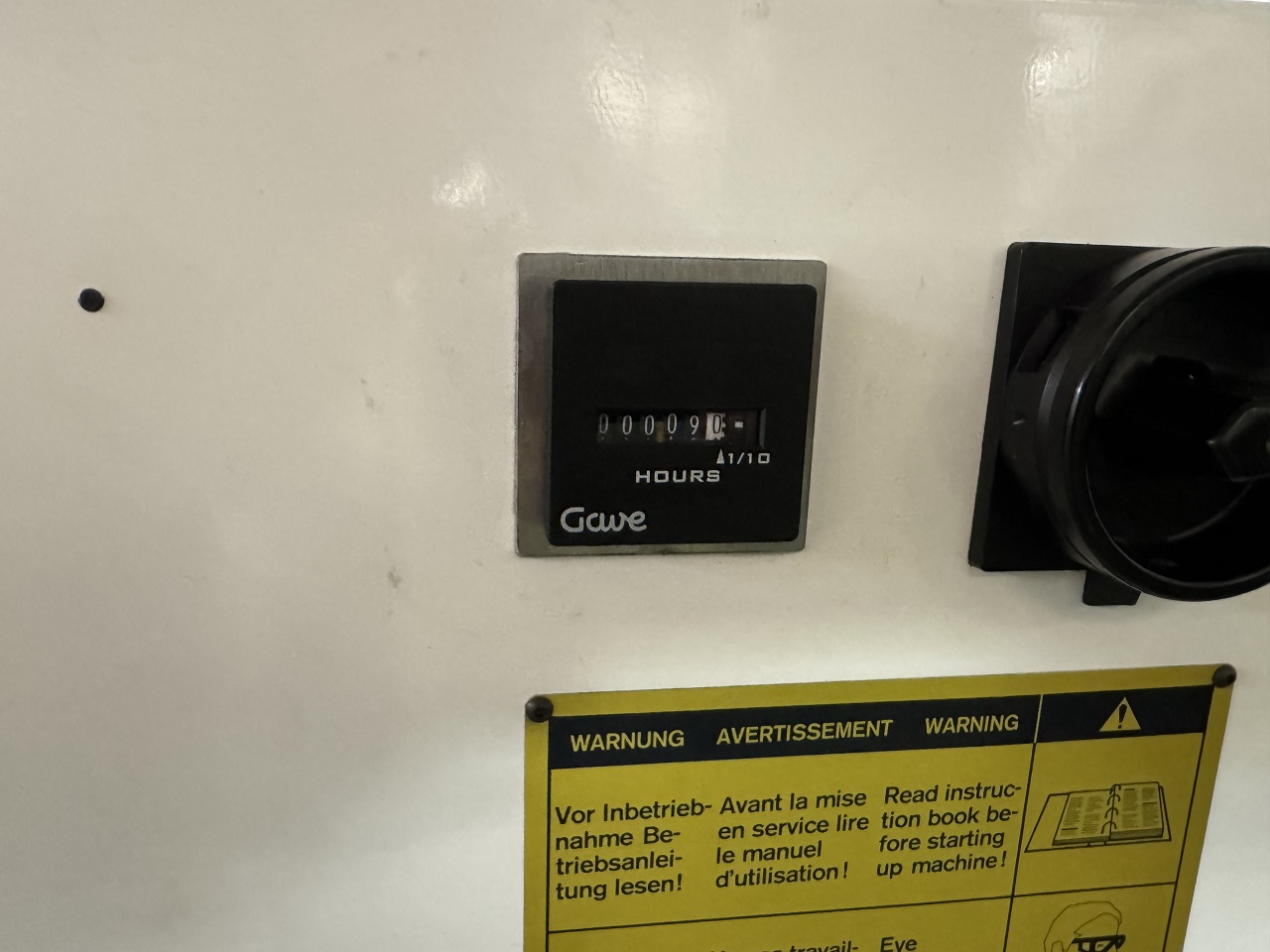 RECTIFIEUSE CYLINDRIQUE STUDER S-20 2 RECTIFIEUSE CYLINDRIQUE STUDER S-20 2