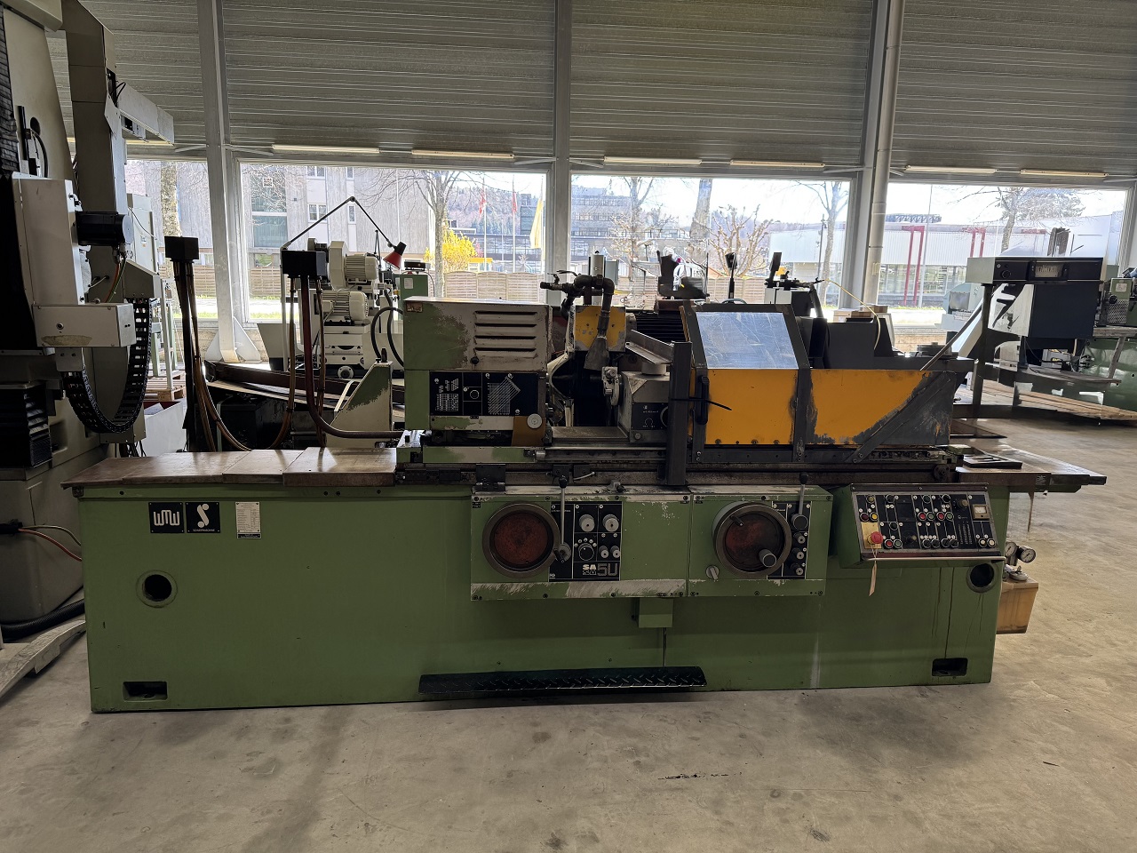 RECTIFIEUSE CYLINDRIQUE "WMW" TYPE SA 6 U x1000 RECTIFIEUSE CYLINDRIQUE "WMW" TYPE SA 6 U x1000