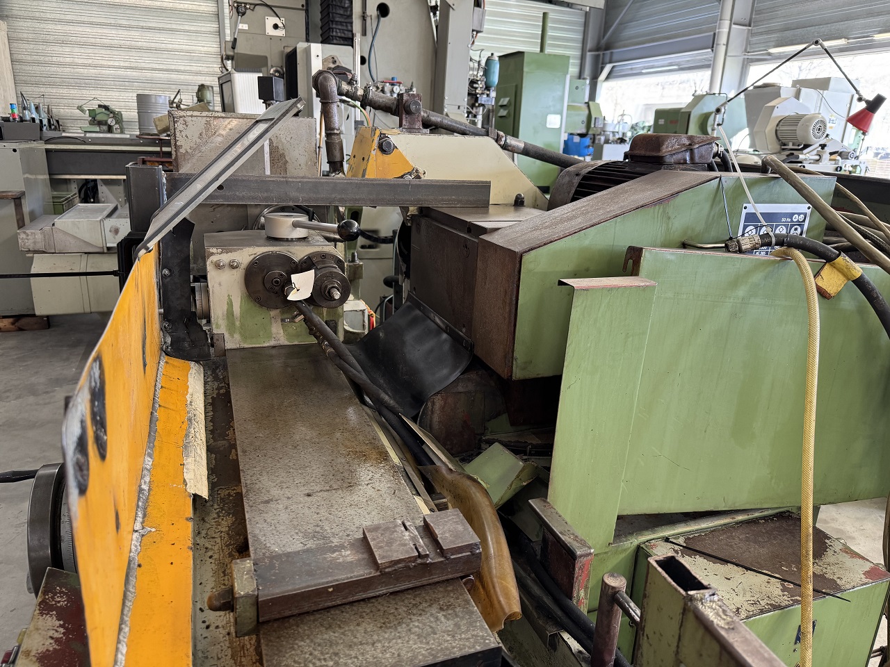 RECTIFIEUSE CYLINDRIQUE "WMW" TYPE SA 6 U x1000 RECTIFIEUSE CYLINDRIQUE "WMW" TYPE SA 6 U x1000