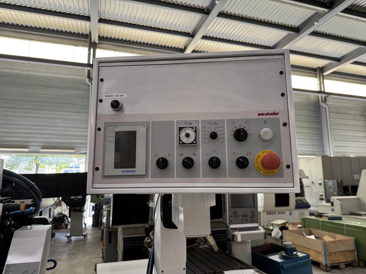 RECTIFIEUSE CYLINDRIQUE "STUDER" S30-1
entre-pointe 1000 mm ; hauteur pointe 125 mm
lecture digitale Fagor 2 axes RECTIFIEUSE CYLINDRIQUE "STUDER" S30-1
entre-pointe 1000 mm ; hauteur pointe 125 mm
lecture digitale Fagor 2 axes