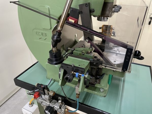 PRESSE EXCENTRIQUE "BEUTLER" D8-200