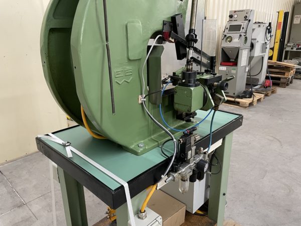 PRESSE EXCENTRIQUE "BEUTLER" D8-200