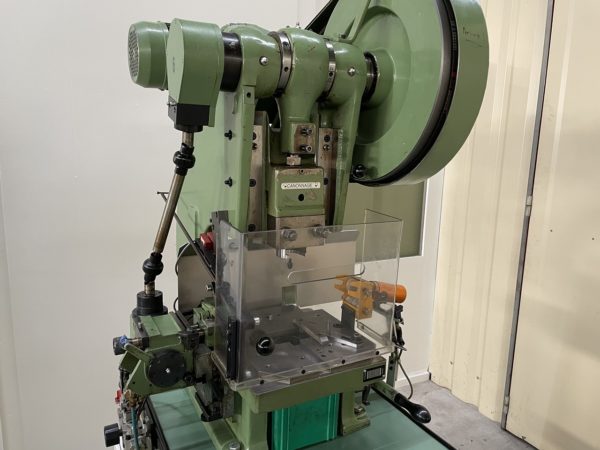PRESSE EXCENTRIQUE "BEUTLER" D8-200