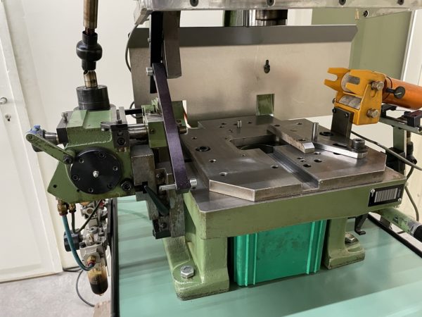 PRESSE EXCENTRIQUE "BEUTLER" D8-200