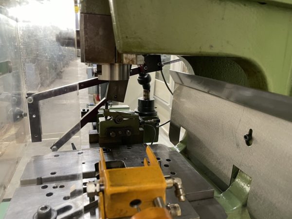 PRESSE EXCENTRIQUE "BEUTLER" D8-200