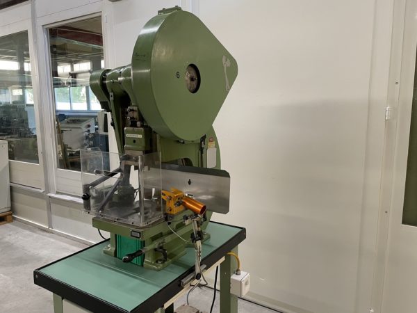 PRESSE EXCENTRIQUE "BEUTLER" D8-200