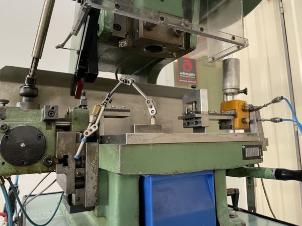 PRESSE EXCENTRIQUE "BEUTLER" D8-200