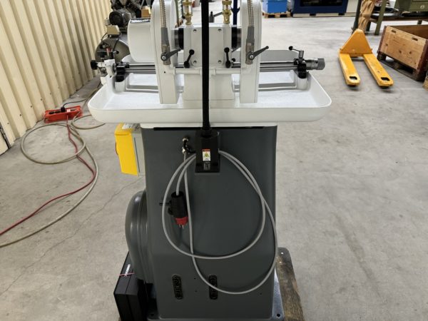 GRINDING MACHINE AGATHON TYPE 175-A