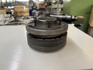 FLASQUE PORTE-MEULE STUDER S30