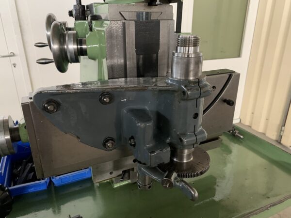 FRAISEUSE UNIVERSELLE "SCHAUBLIN" TYPE 12