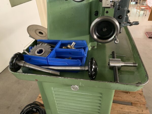 FRAISEUSE UNIVERSELLE "SCHAUBLIN" TYPE 12