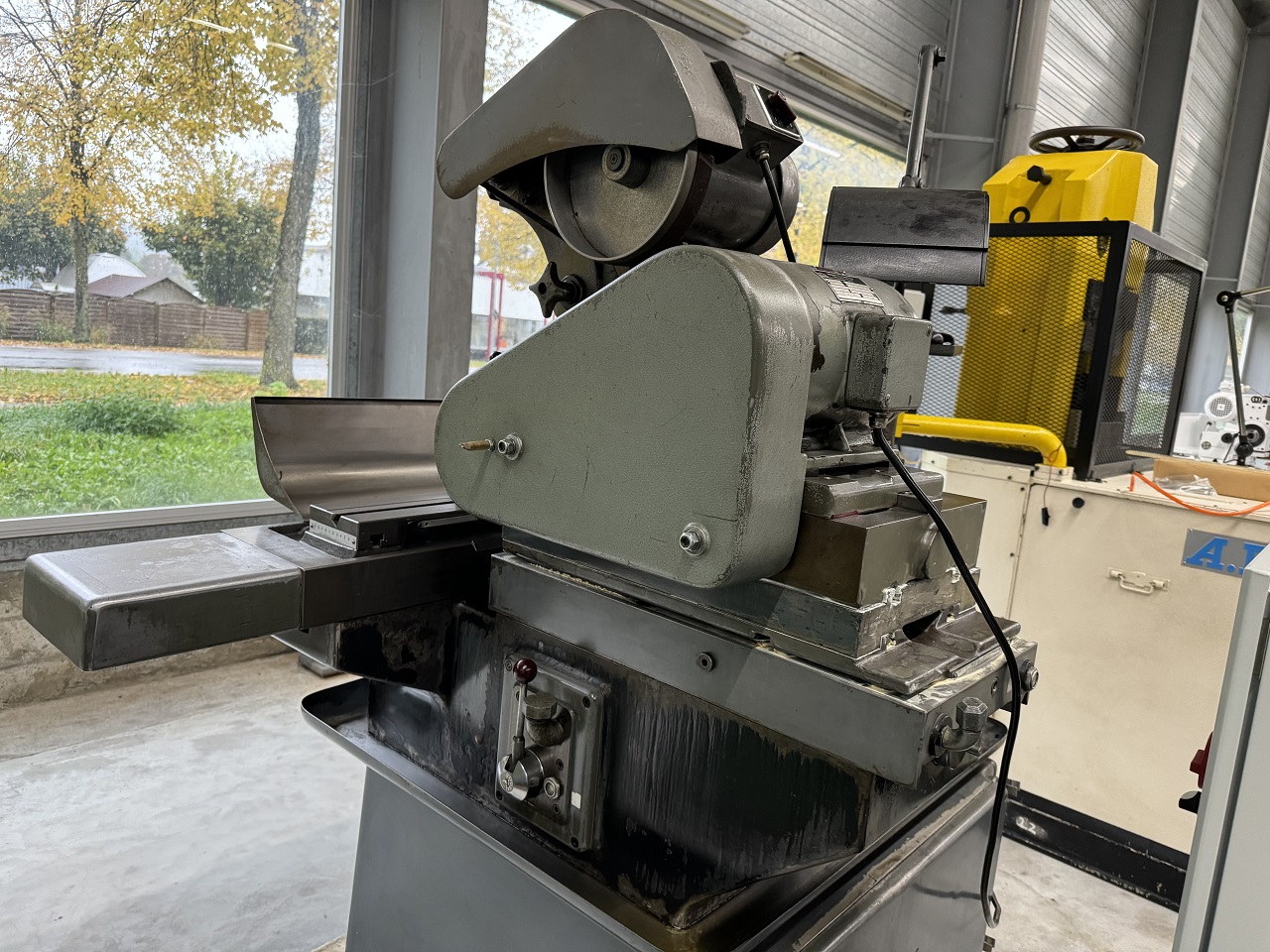 RECTIFIEUSE CYLINDRIQUE "TSCHUDIN" HTG-400