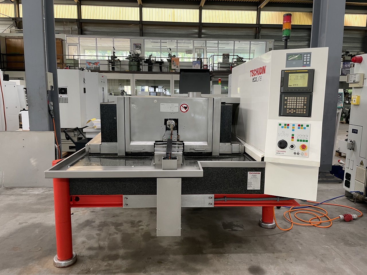 RECTIFIEUSE CENTERLESS "TSCHUDIN" ECOLINE 400 CNC
contrôle Fanuc 21i-MB unité de dressage Dr. Kaiser, 
Révision par Tschudin Suisse en 2017
Year 2006 RECTIFIEUSE CENTERLESS "TSCHUDIN" ECOLINE 400 CNC
contrôle Fanuc 21i-MB unité de dressage Dr. Kaiser, 
Révision par Tschudin Suisse en 2017
Year 2006