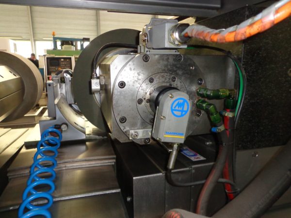 RECTIFIEUSE CENTERLESS "TSCHUDIN" ECOLINE 400 CNC
contrôle Fanuc 21i-MB unité de dressage Dr. Kaiser, 
Révision par Tschudin Suisse en 2017
Year 2006
