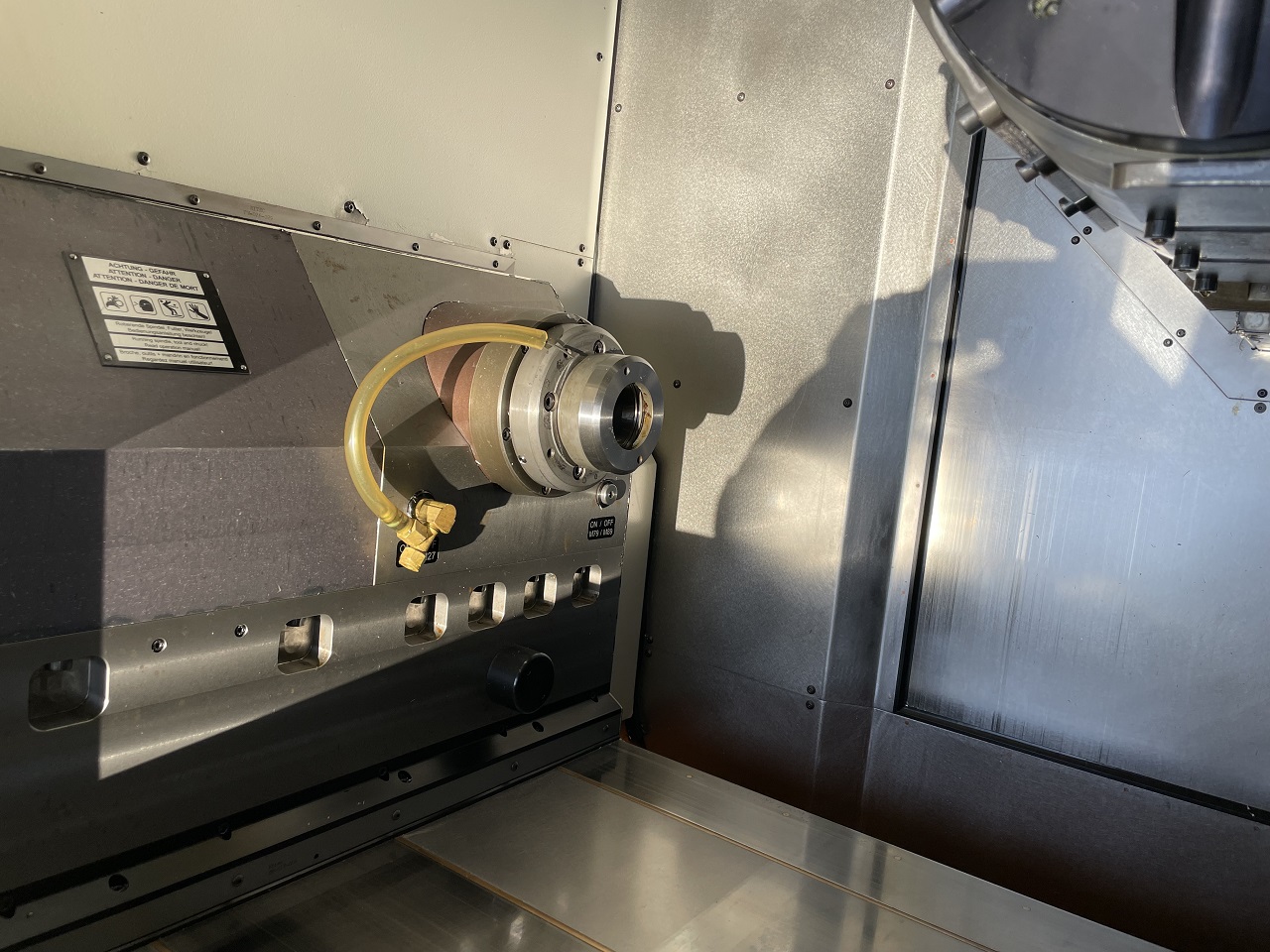 NC TURNING CENTER "SPINNER" TYPE TM