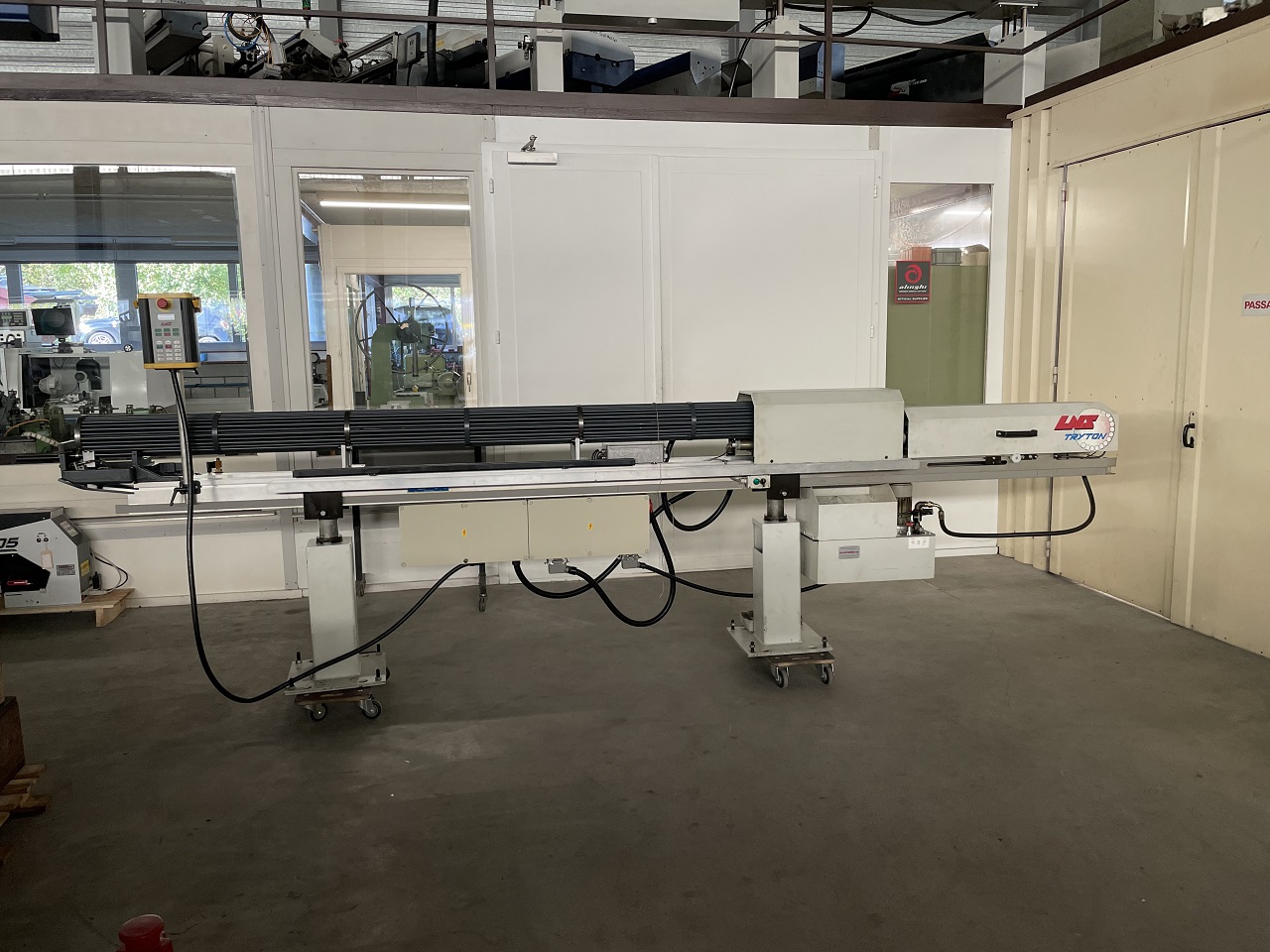 RAVITAILLEUR LNS TRYTON SST 5