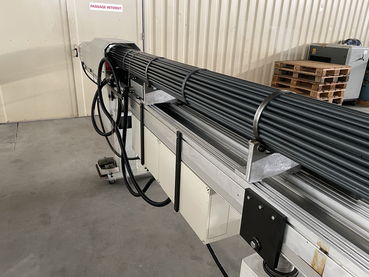 RAVITAILLEUR LNS TRYTON SST 5