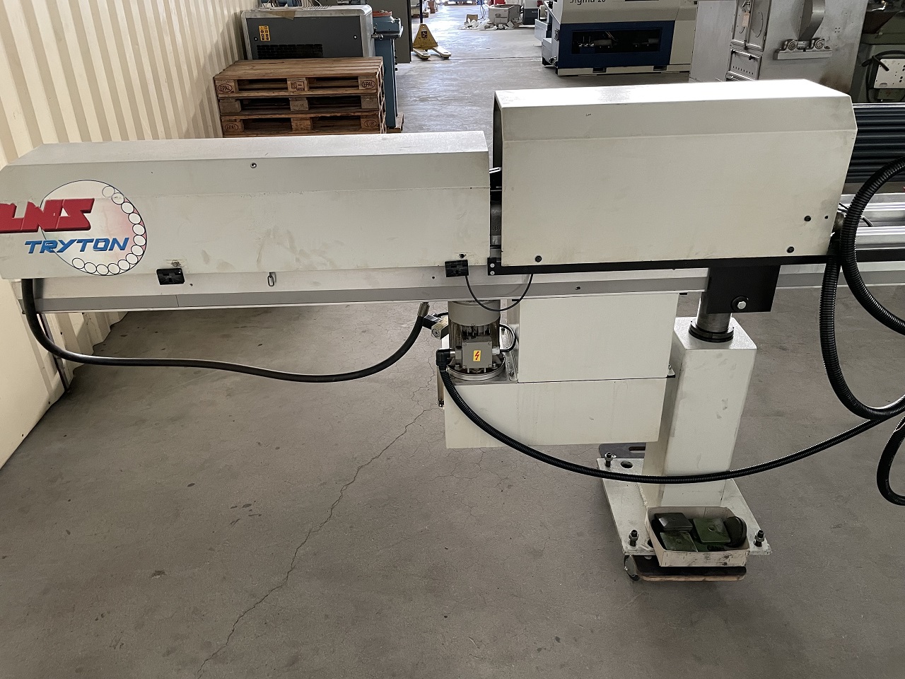 RAVITAILLEUR LNS TRYTON SST 5